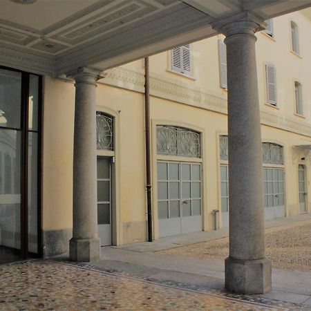 Palazzo Della Torre Elegant Apartment In كومو المظهر الخارجي الصورة