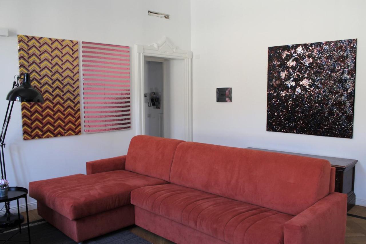 Palazzo Della Torre Elegant Apartment In كومو المظهر الخارجي الصورة