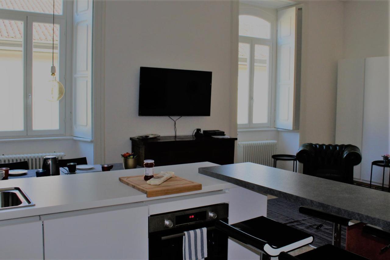 Palazzo Della Torre Elegant Apartment In كومو المظهر الخارجي الصورة